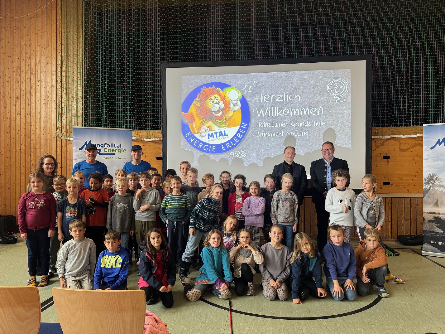 Kinder beim Lerntheater der Mangfalltal Energie.
